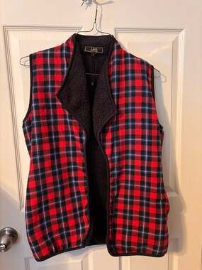 L&B Lucky & Blessed Reversible Plaid and Sherpa Fleece Vest